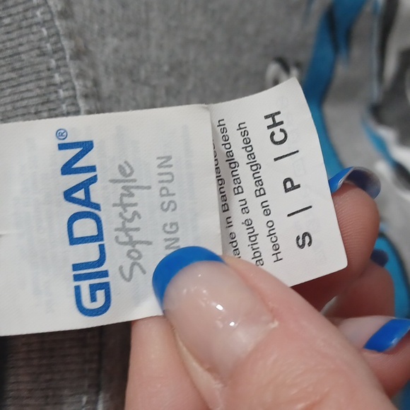 * Gildan gray tshirt top size S - Picture 3 of 3